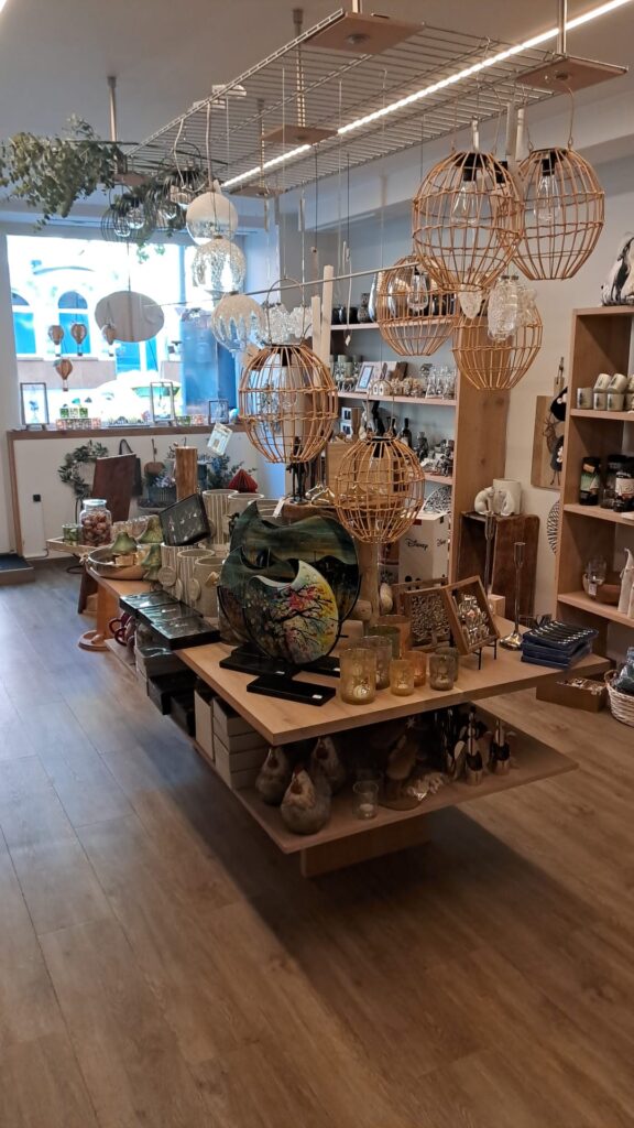 Alpesntil Shop Werfen Vor ort besuchen - Unsere Alpenstil Werkstatt