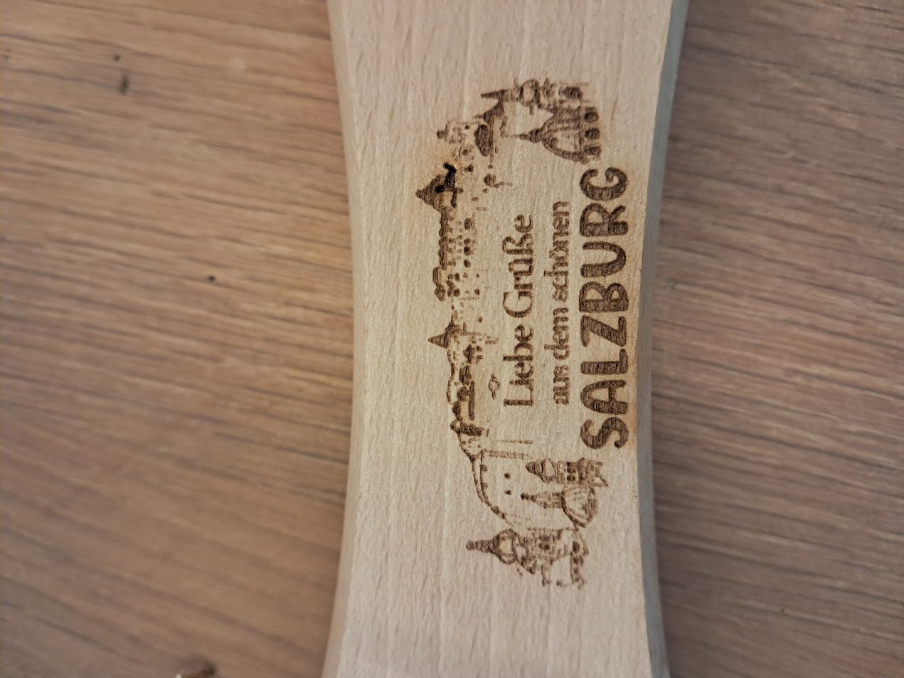 Schnapslatte „Salzburg“ – Rustikale Servieridee aus Holz – Bild 3