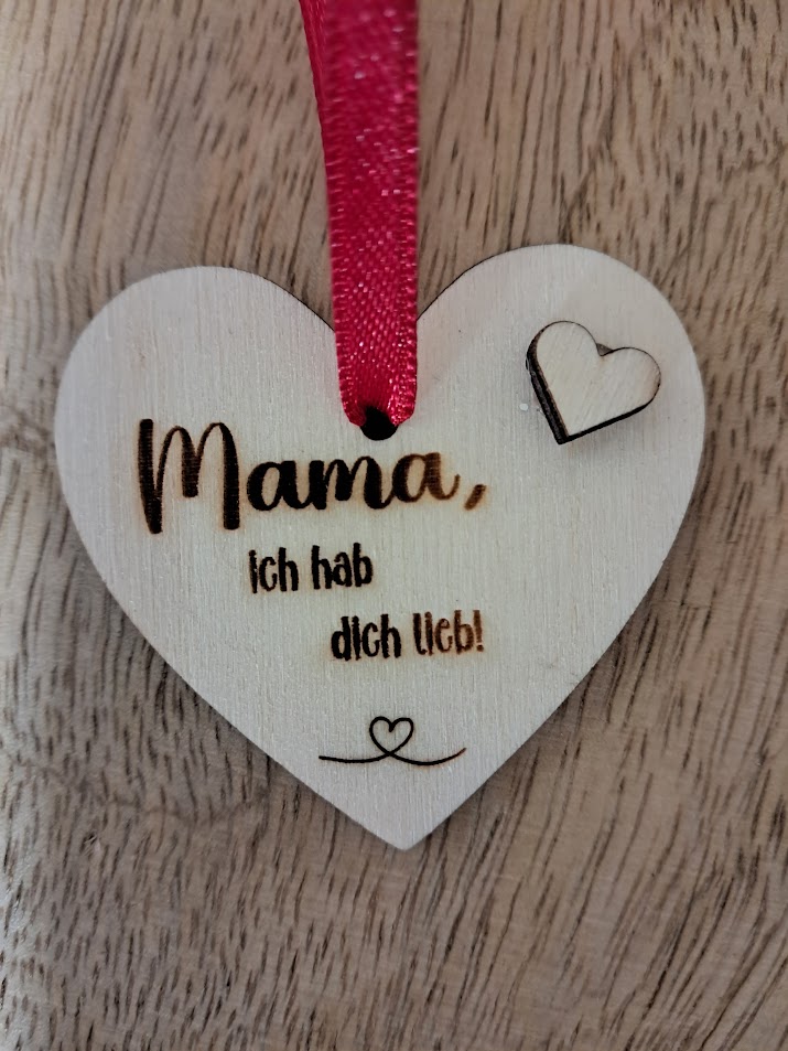 Anhänger „Mama, ich hab dich lieb“ – Ein Herz für die Mama