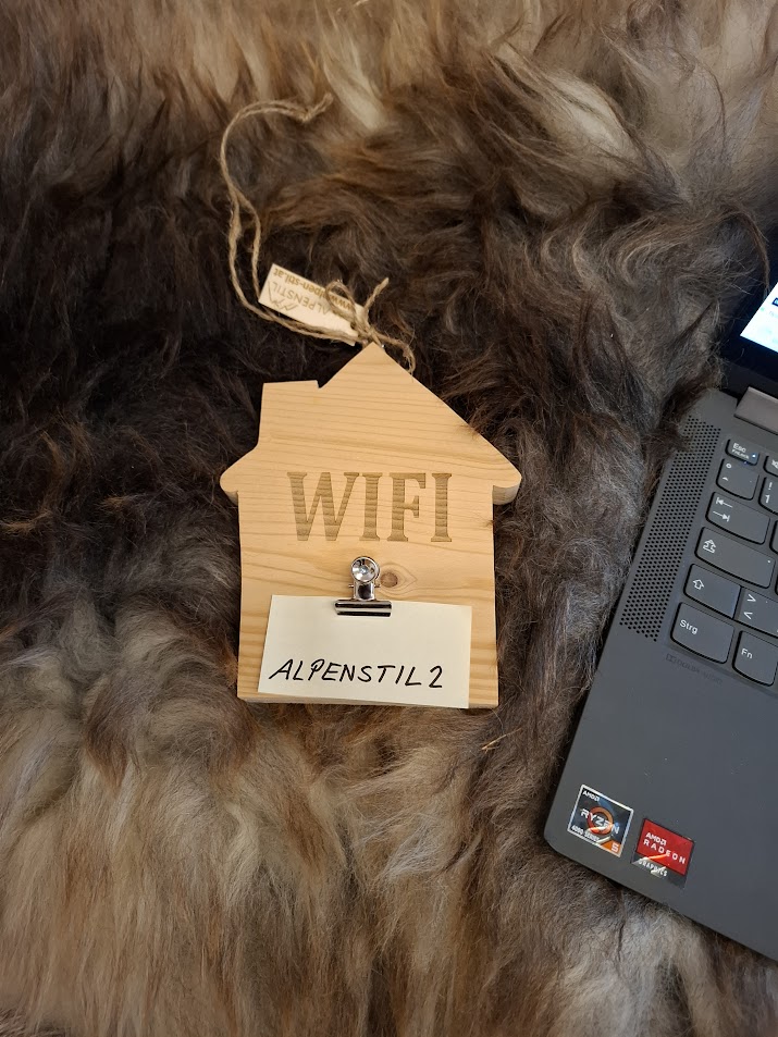 WLAN-Holzhänger - Praktisch und Stilvoll