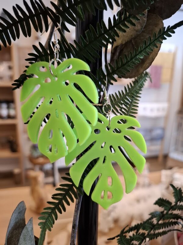 Handgefertigte Monstera-Blatt Ohrringe - Sommerfeeling pur
