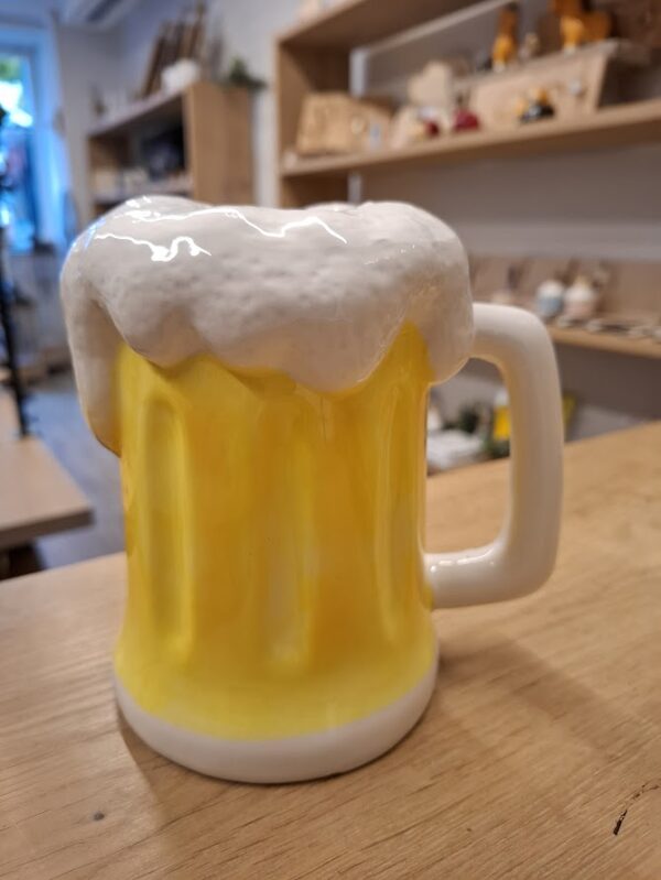 Originelle Spardose im Bierglas-Design