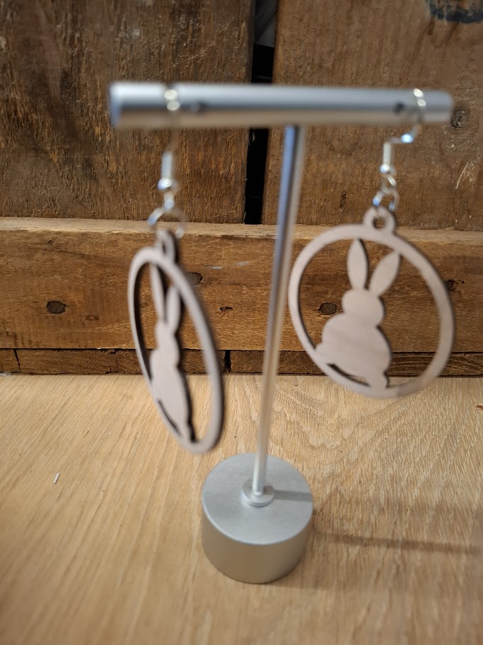 Holzohrringe mit Hasenmotiv - Osterschmuck, handgefertigt, aus Naturholz (rund, eckig & tropfenförmig) – Bild 2